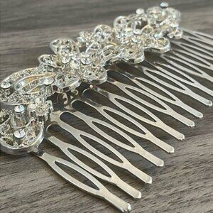 Vintage Filigree Hair Comb w Flower Design Bride Floral Glam Girly Coquette